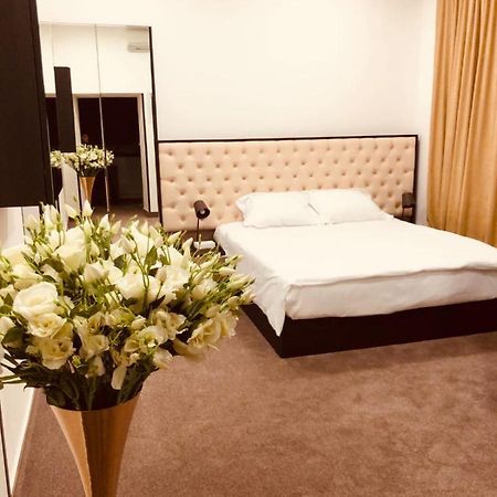It Hotel Tumanyan Street Єреван Екстер'єр фото